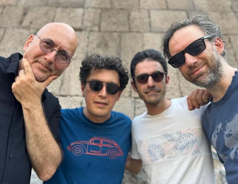 Pinhani Kimdir? | Pinhani Albümleri | Şans Tanımanız Gereken Sanatçı 5